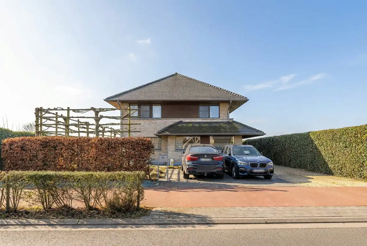 Instapklare villa met 5 slpks op toplocatie te Ternat foto 3