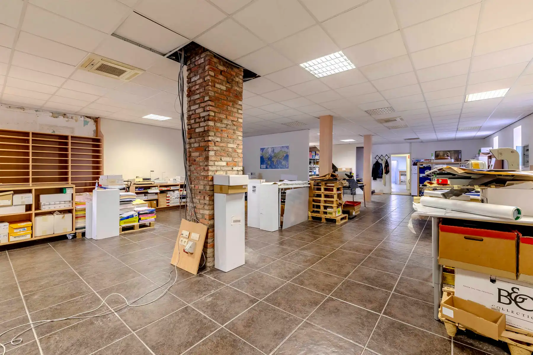Handelsruimte ca. 283 m² in stadscentrum + kitchenette,  werkplaats en garage  foto 10