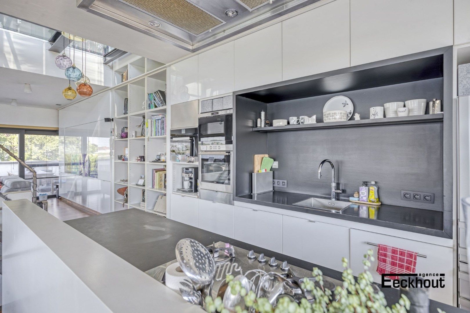 Moderne, architecturale villa met prachtige terrassen en uitmuntend zicht op de Spuikom! foto 9