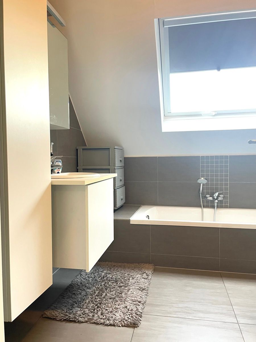 Te huur: Duplex-appartement op wandelafstand van het station Aalst!  foto 11