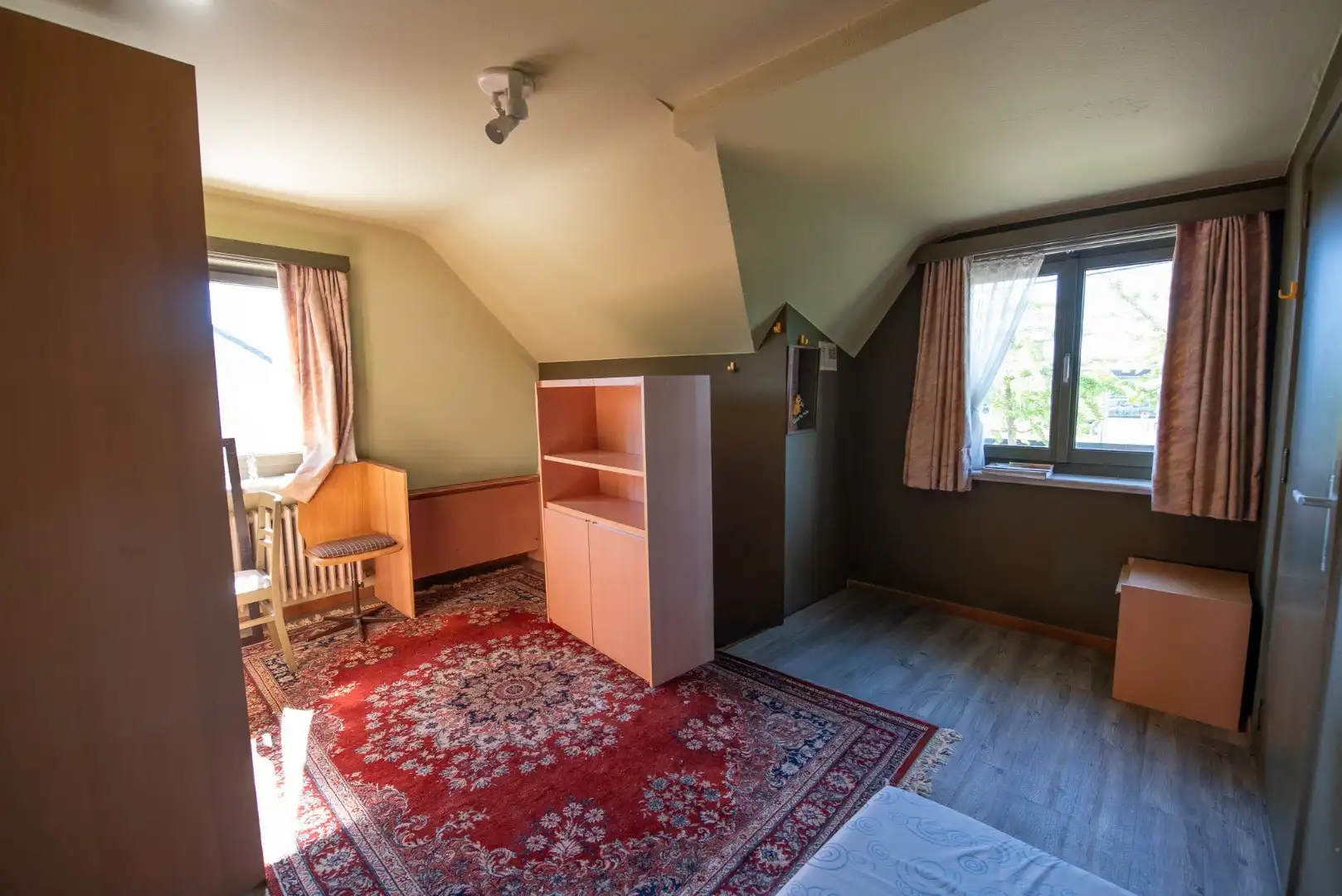 TE KOOP te Waregem: Ruime open bebouwing op 549m² met zeer gunstige ligging (SEV). foto 9