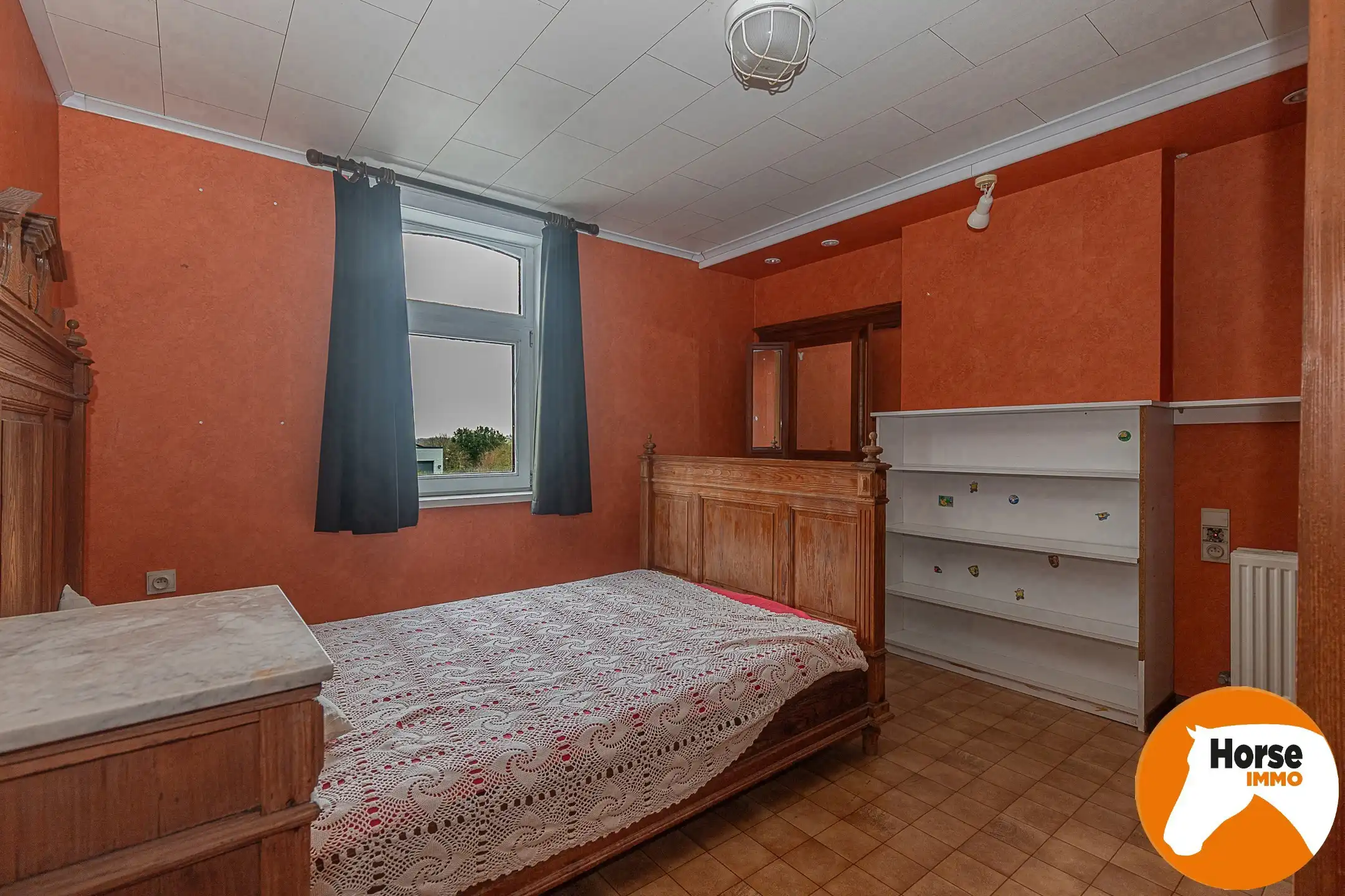 ROZEBEKE - Karakteristieke burgerwoning met loods foto 11