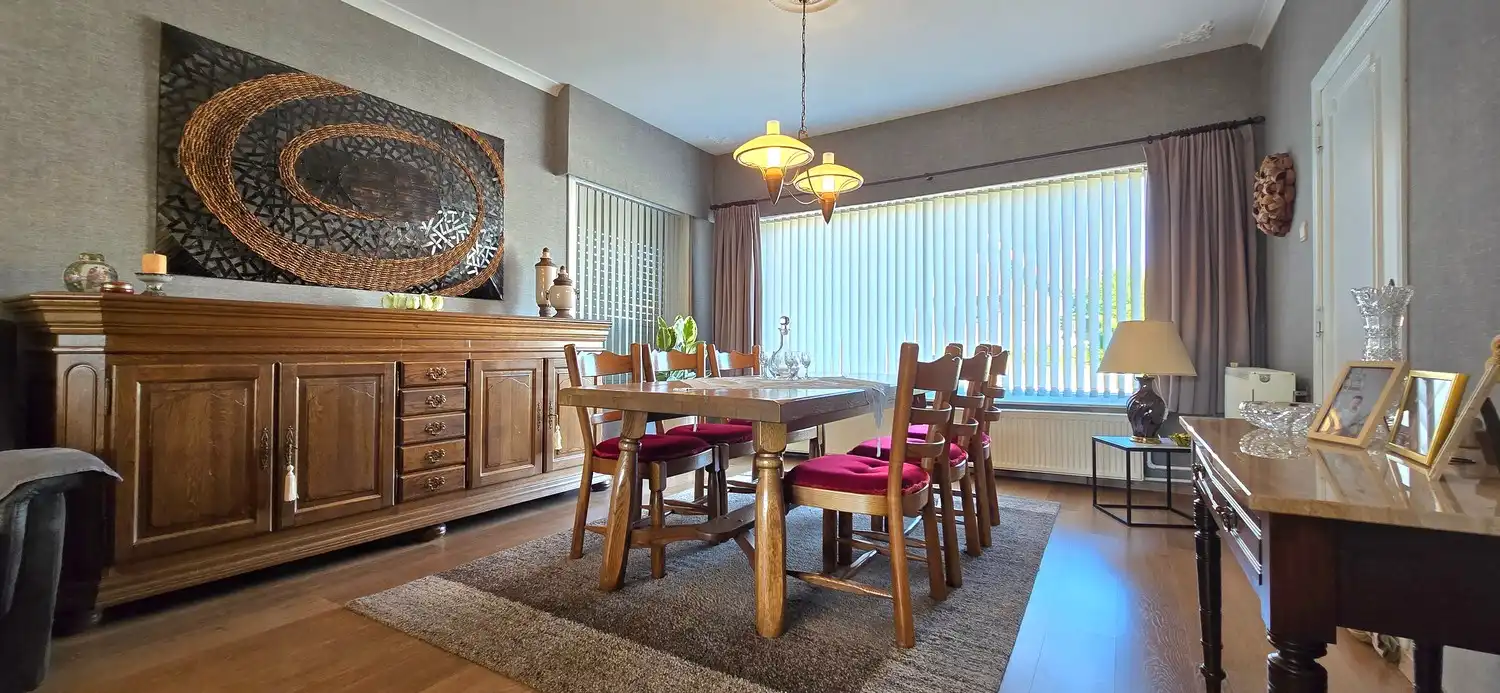 TE KOOP: te renoveren open bebouwing met 4 ruime slaapkamers foto 6