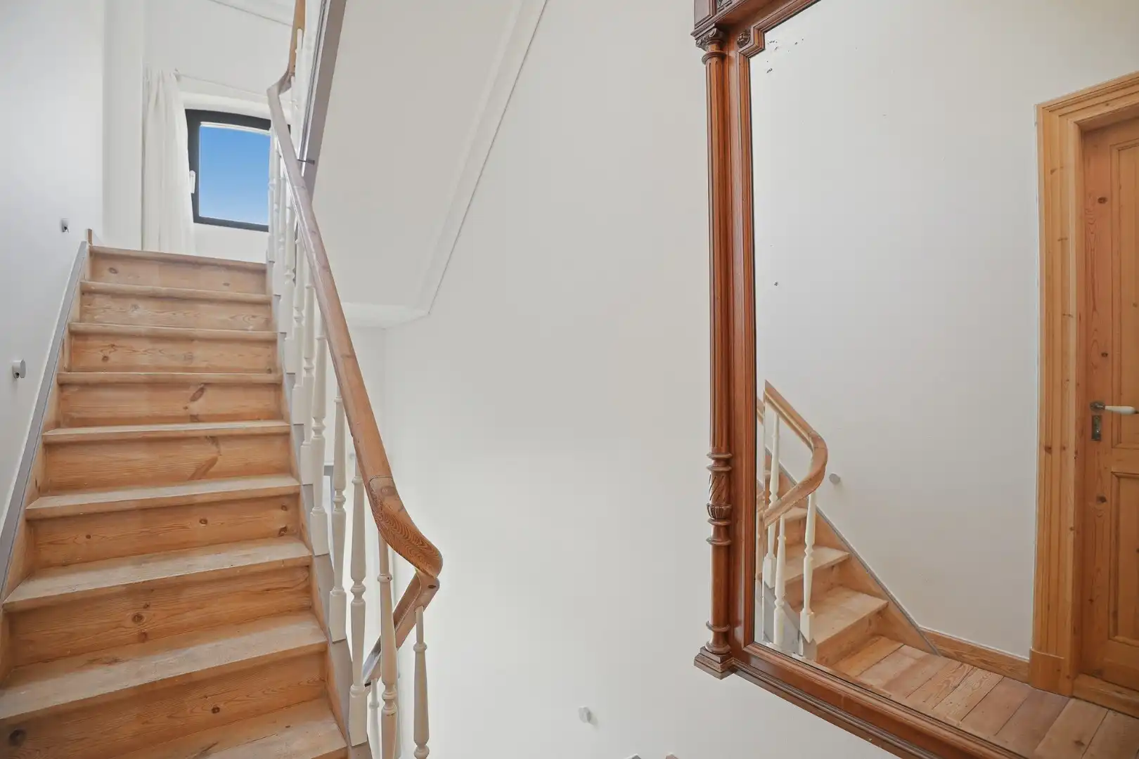 Exclusief gerenoveerd burgerhuis met zonnige stadstuin! foto 18