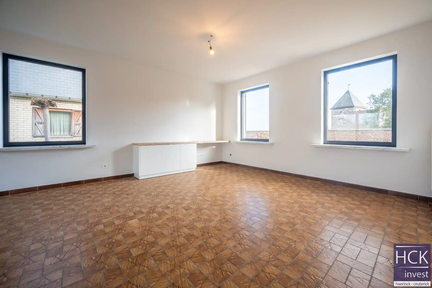 OUDENAARDE - Gerenoveerde woning met 3 SLPK aan de voet van de Koppenberg foto 4