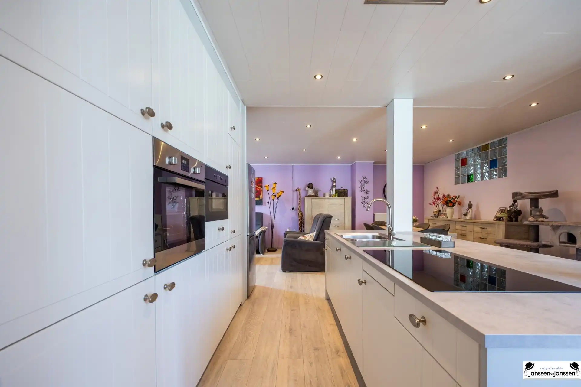 Ruim appartement in voormalige suikerfabriek Merksem foto 6