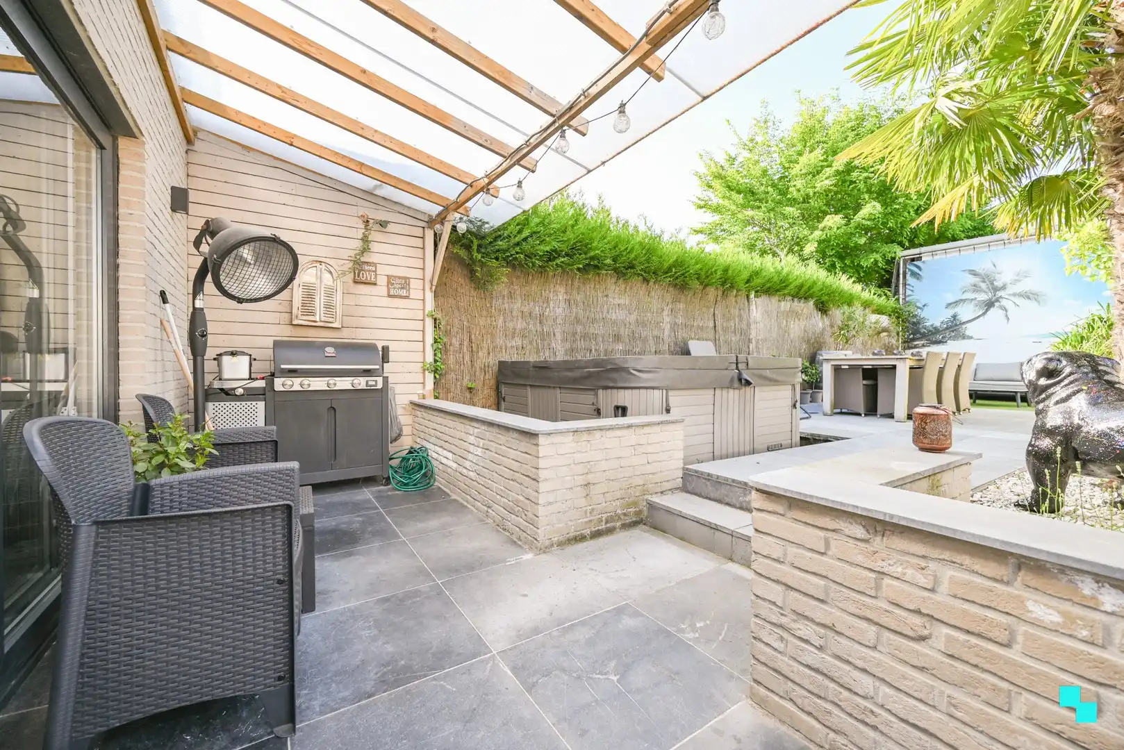 Ruim magazijn met kantoorruimtes en woonst te Lendelede foto 9