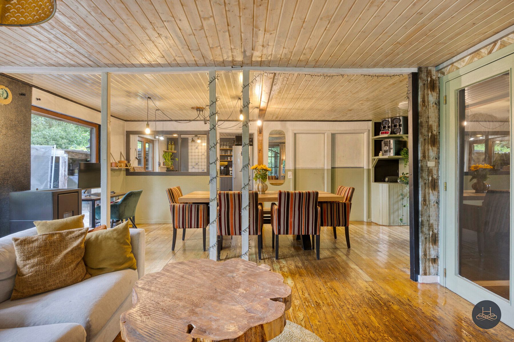 Ruime vakantiewoning in het groen foto 6
