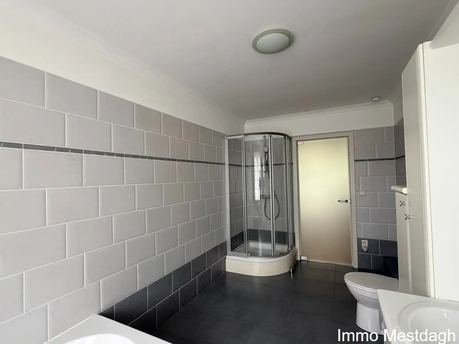 Lichtrijk en ruim appartement met 3 terrassen en autostaanplaats in het centrum van Diest foto 28