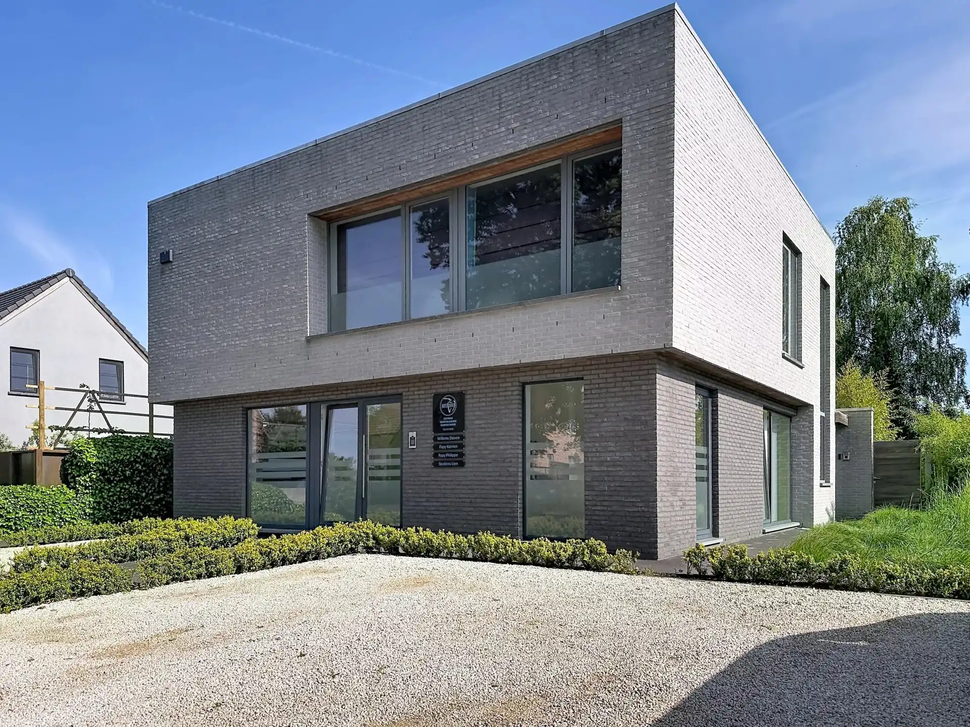 Moderne woning met 3 slaapkamers en praktijk of kantoorruimte op mooi perceel foto 49