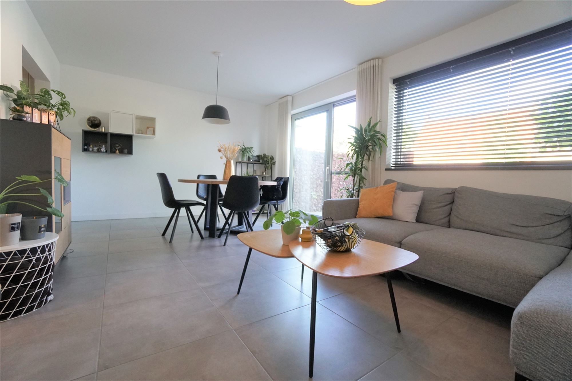 Gelijkvloers appartement met 1 slaapkamer en garage foto 3