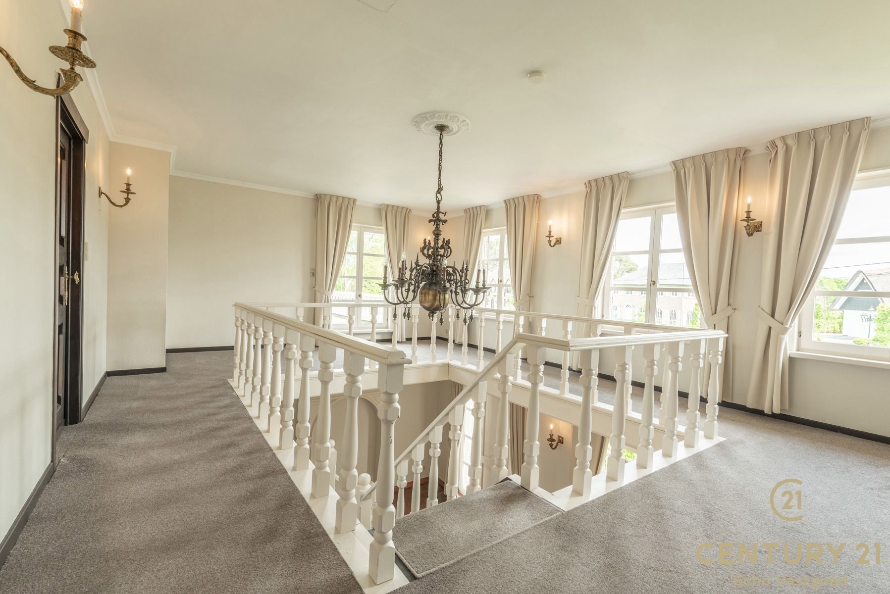 Statige goed onderhouden manoir villa met fraaie tuin   foto 14