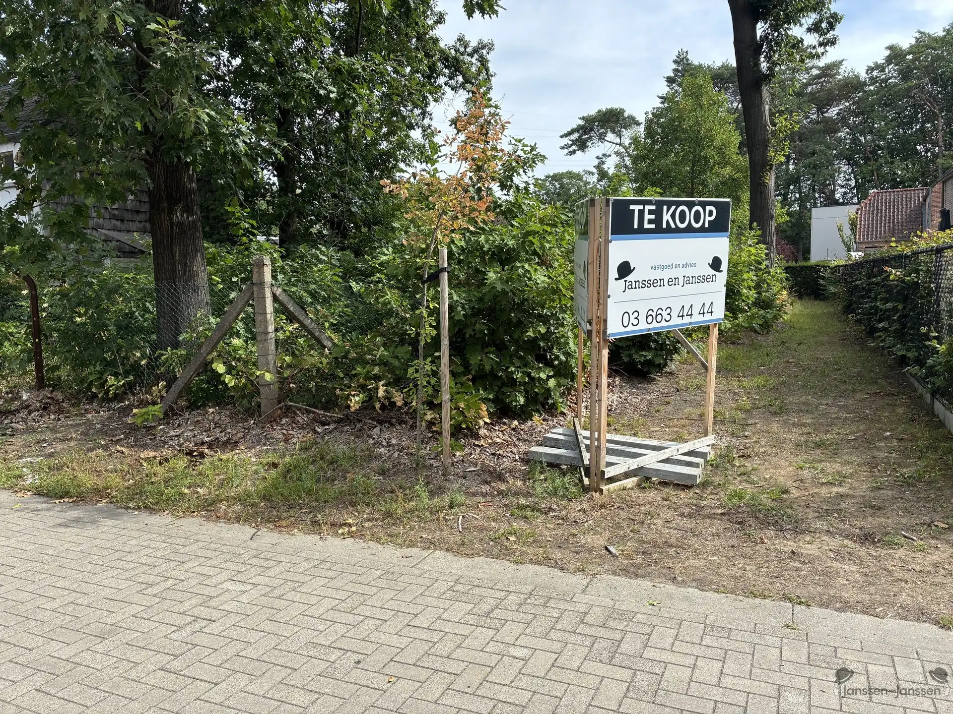 Bouwgrond van 547 m² voor open bebouwing te Grobbendonk foto {{pictureIndex}}