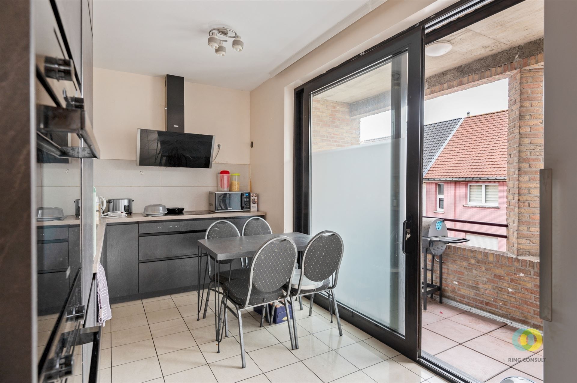 Zeer ruim duplex appartement foto 3