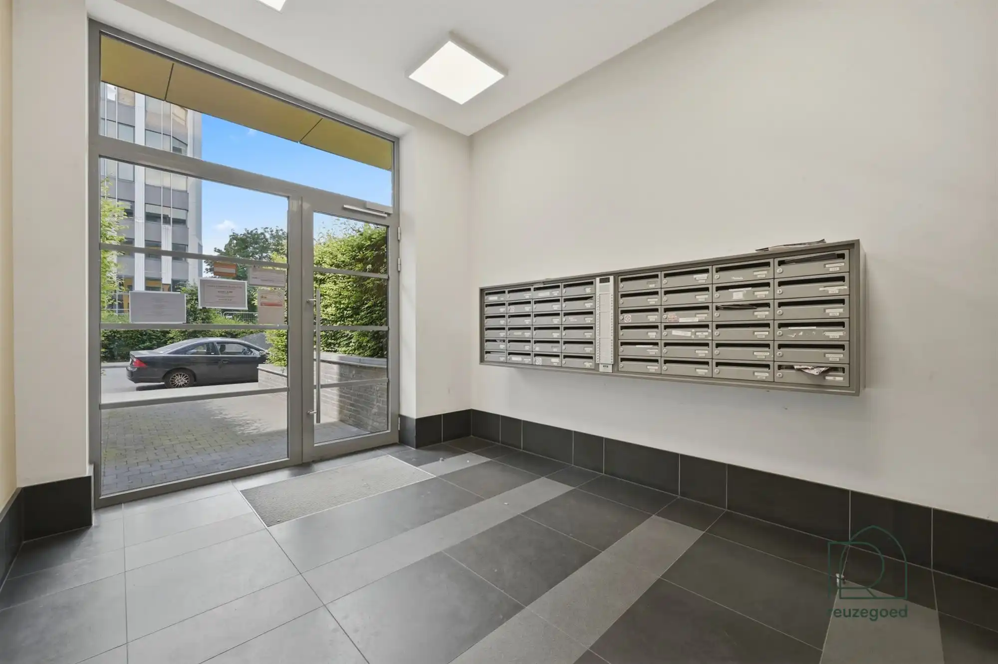 Instapklare investering met 2 slaapkamers op toplocatie in Evere foto 4