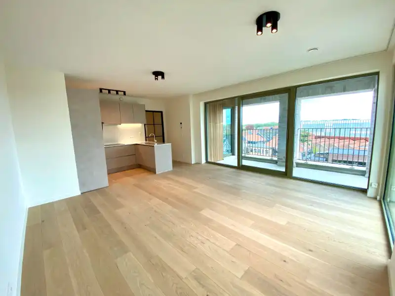 Instapklaar recent appartement met 2 slaapkamers foto 7