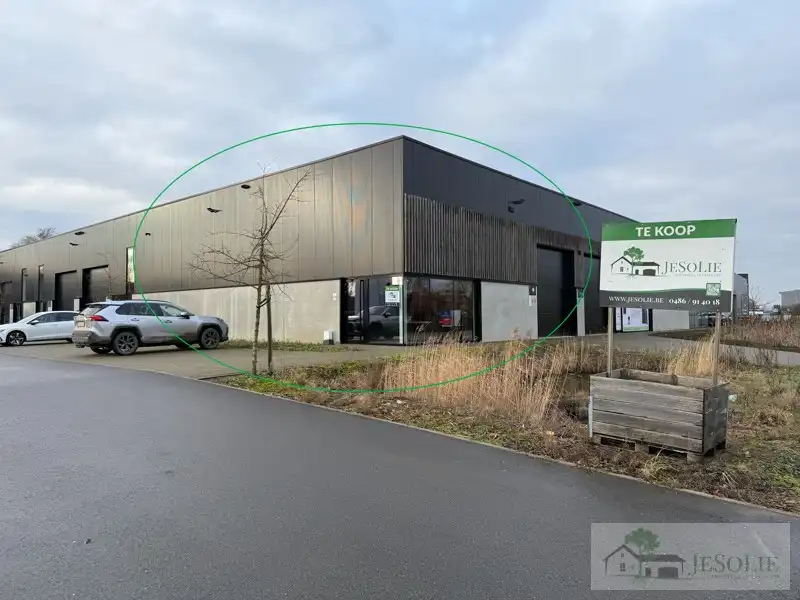 KMO-Unit 240m² - met kantoorruimte foto {{pictureIndex}}