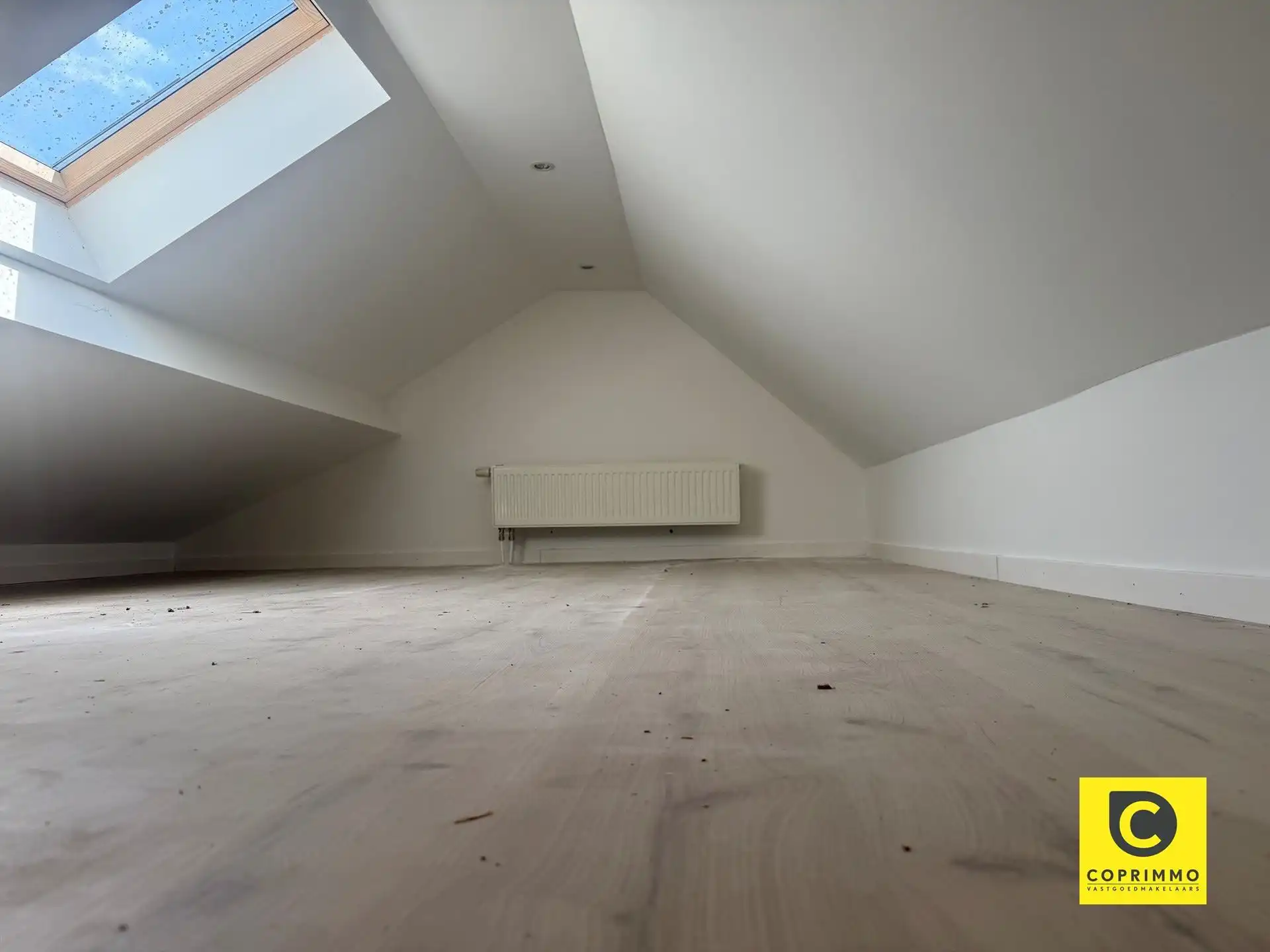Te renoveren woning met tal van mogelijkheden foto 8