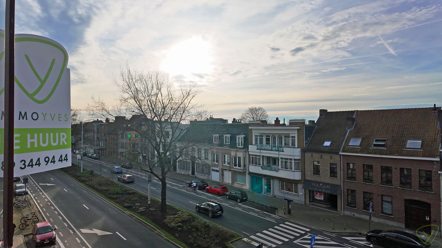 Ruim en lichtrijk appartement met lift en terras in residentie “Mozart” te Eeklo! foto 11