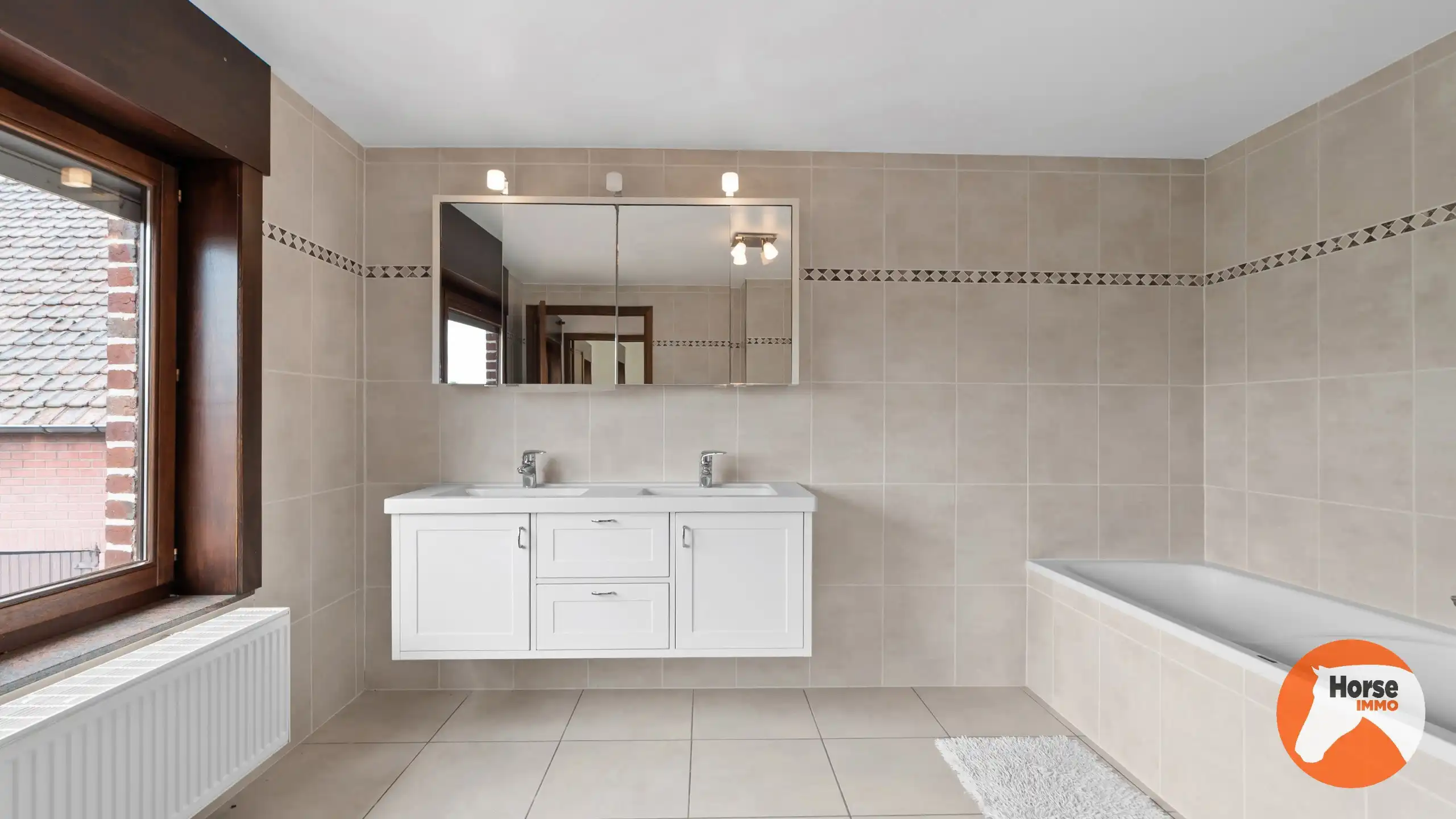 LIERDE - Woning met veel potentieel op 93are foto 20