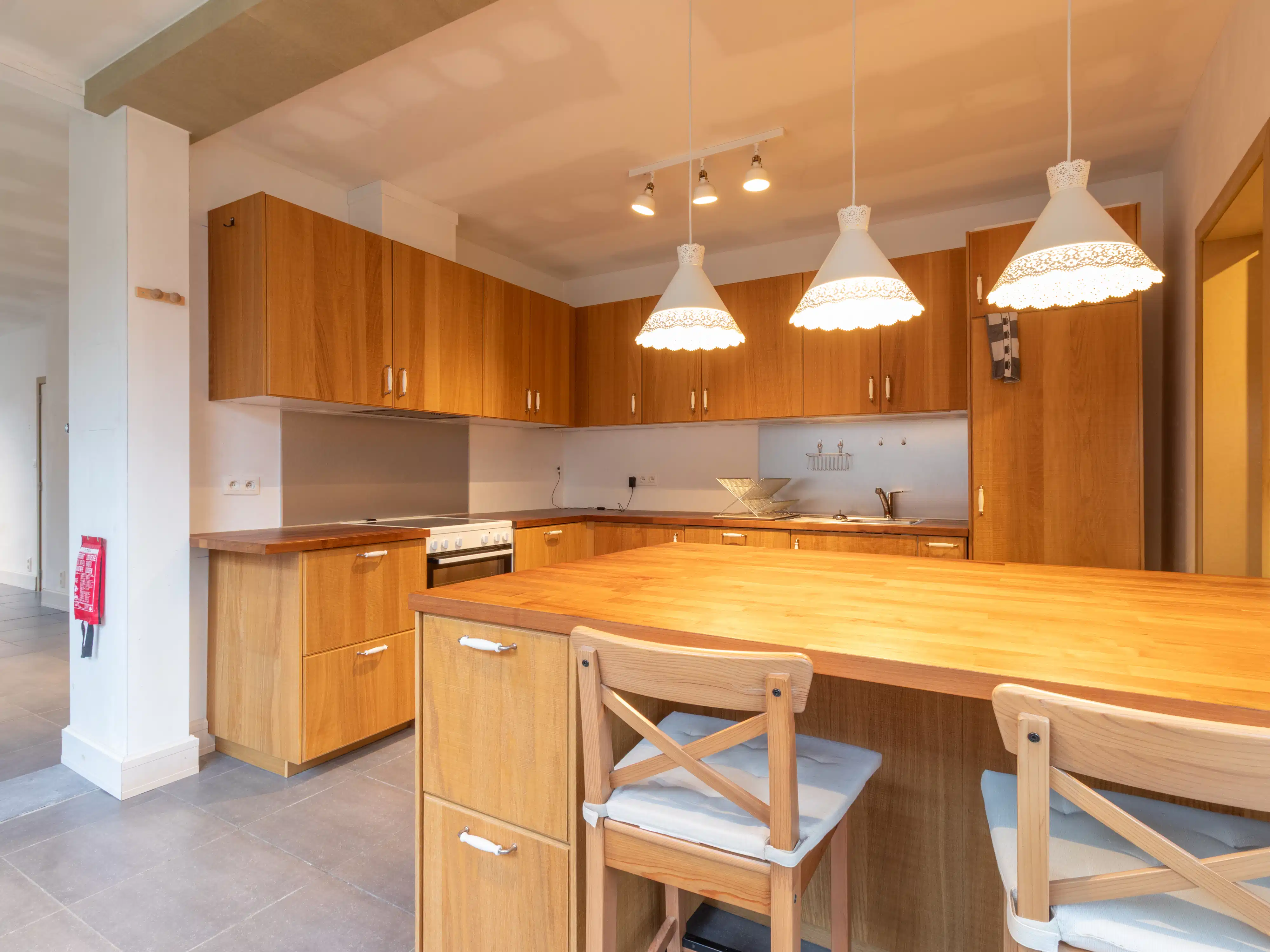 Instapklare halfopen bebouwing met werkplaats en tuin foto 6