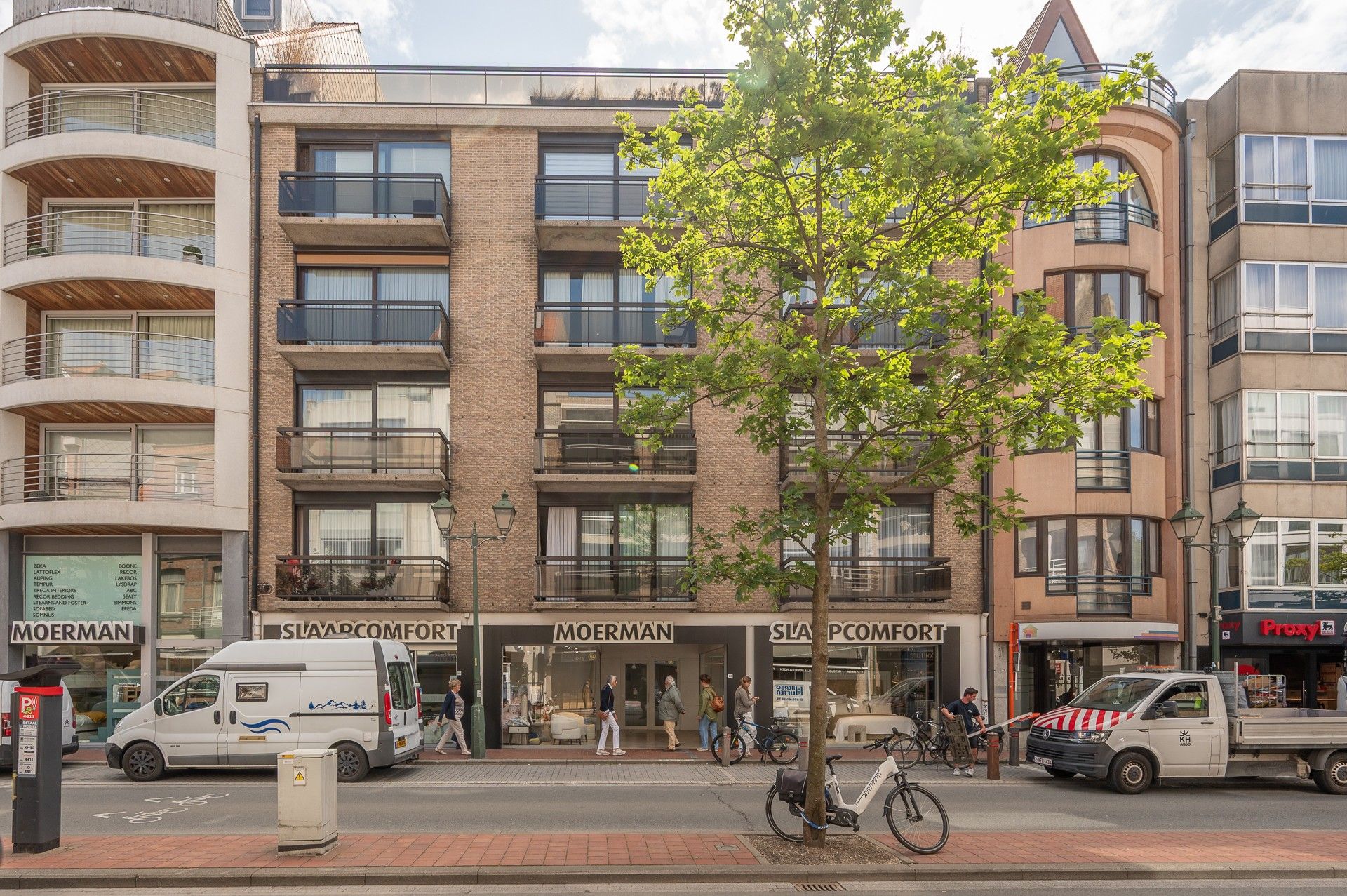 Ongemeubeld: vernieuwde studio op de Lippenslaan! foto 8