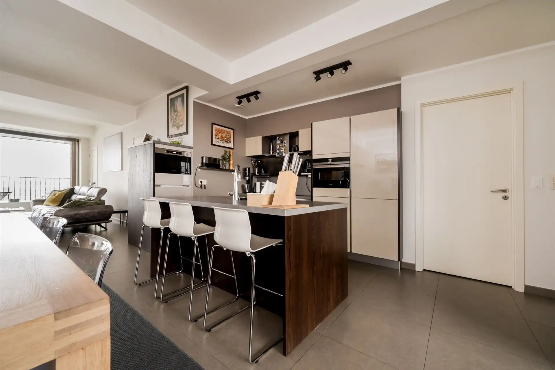 Ruim app op toplocatie met autostaanplaats (+€ 30.000) foto 8