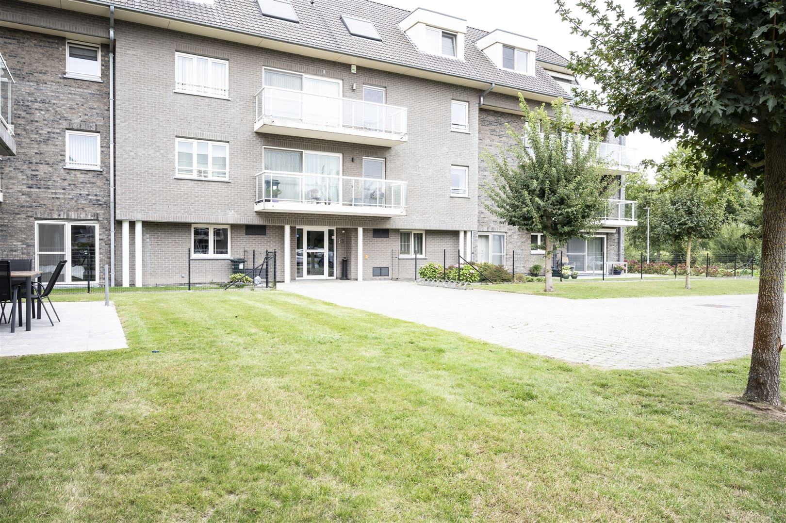 Energiezuinig app met 2 slp en garage foto 21