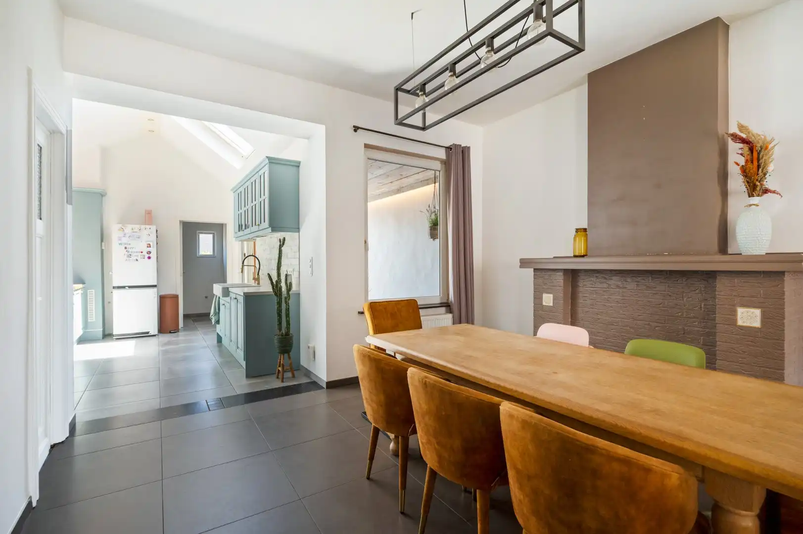 Gezellige instapklare rijwoning in Herselt te koop! foto 6