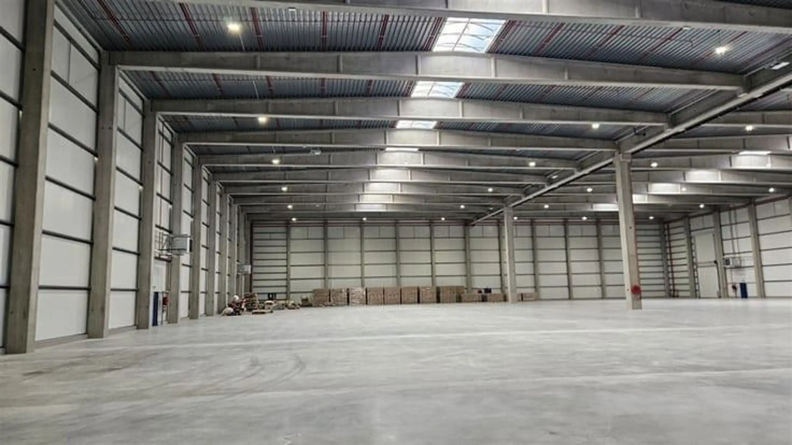 Magazijn 6.240 m² en buitenterrein 1.822m²  op de site Desteldonk in de haven van Gent  foto 2