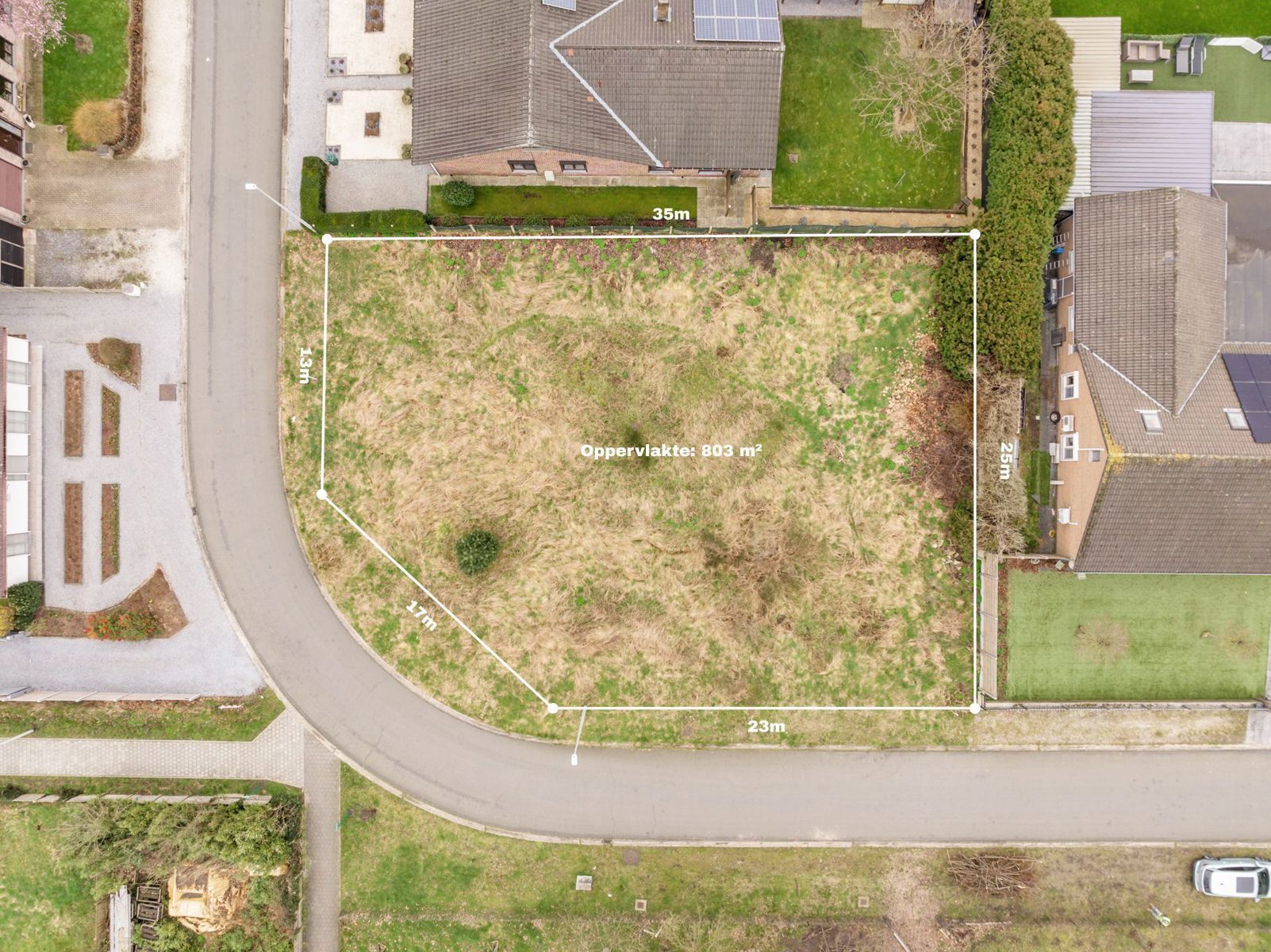 Rustig gelegen bouwgrond van 803 m² te Lommel foto {{pictureIndex}}