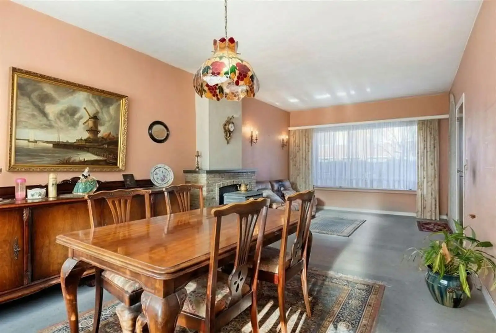 Woning in rusige woonwijk met aparte garage foto 14