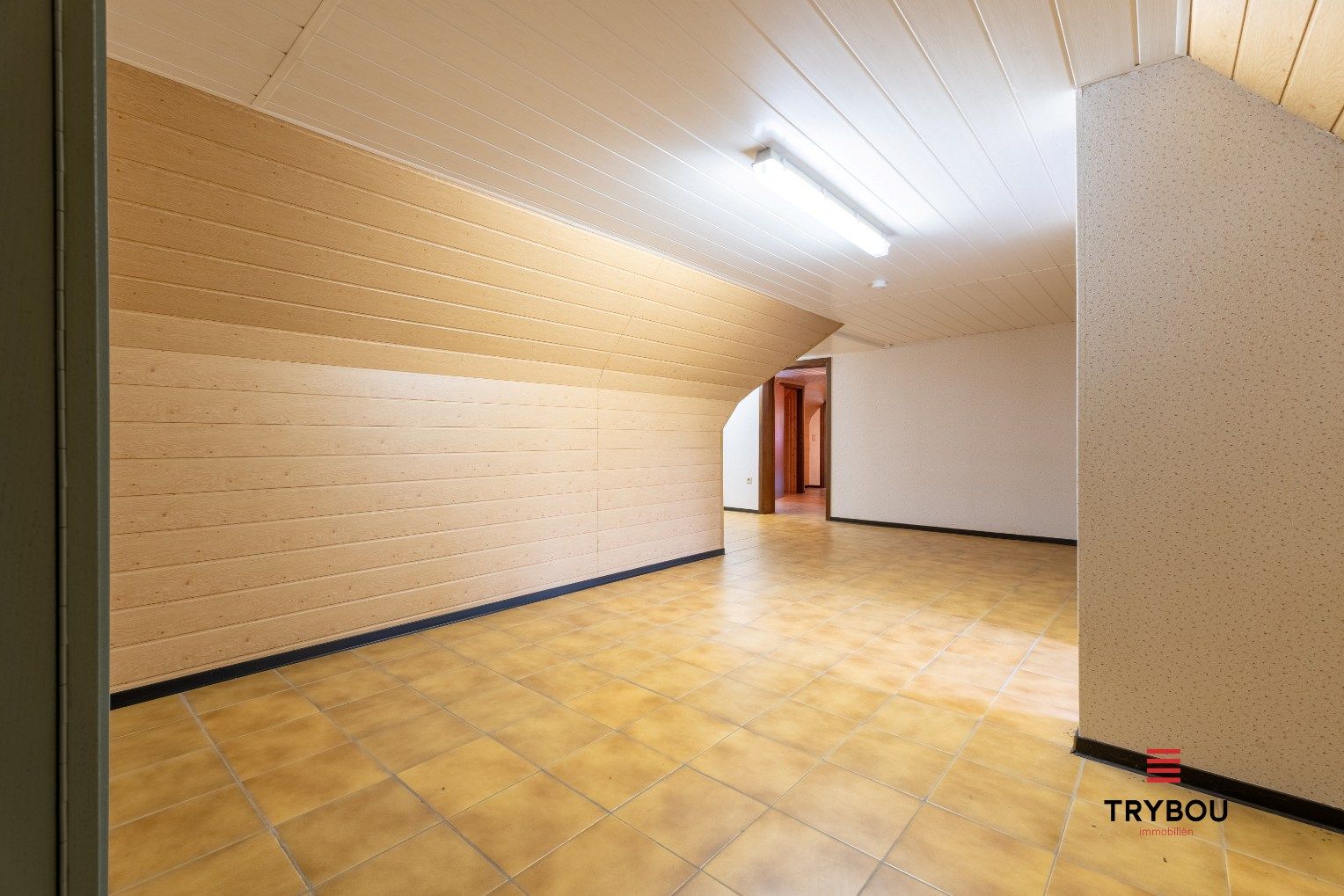 Gelijkvloerswoning met verzorgde tuin op ruim perceel van 860m² foto 9