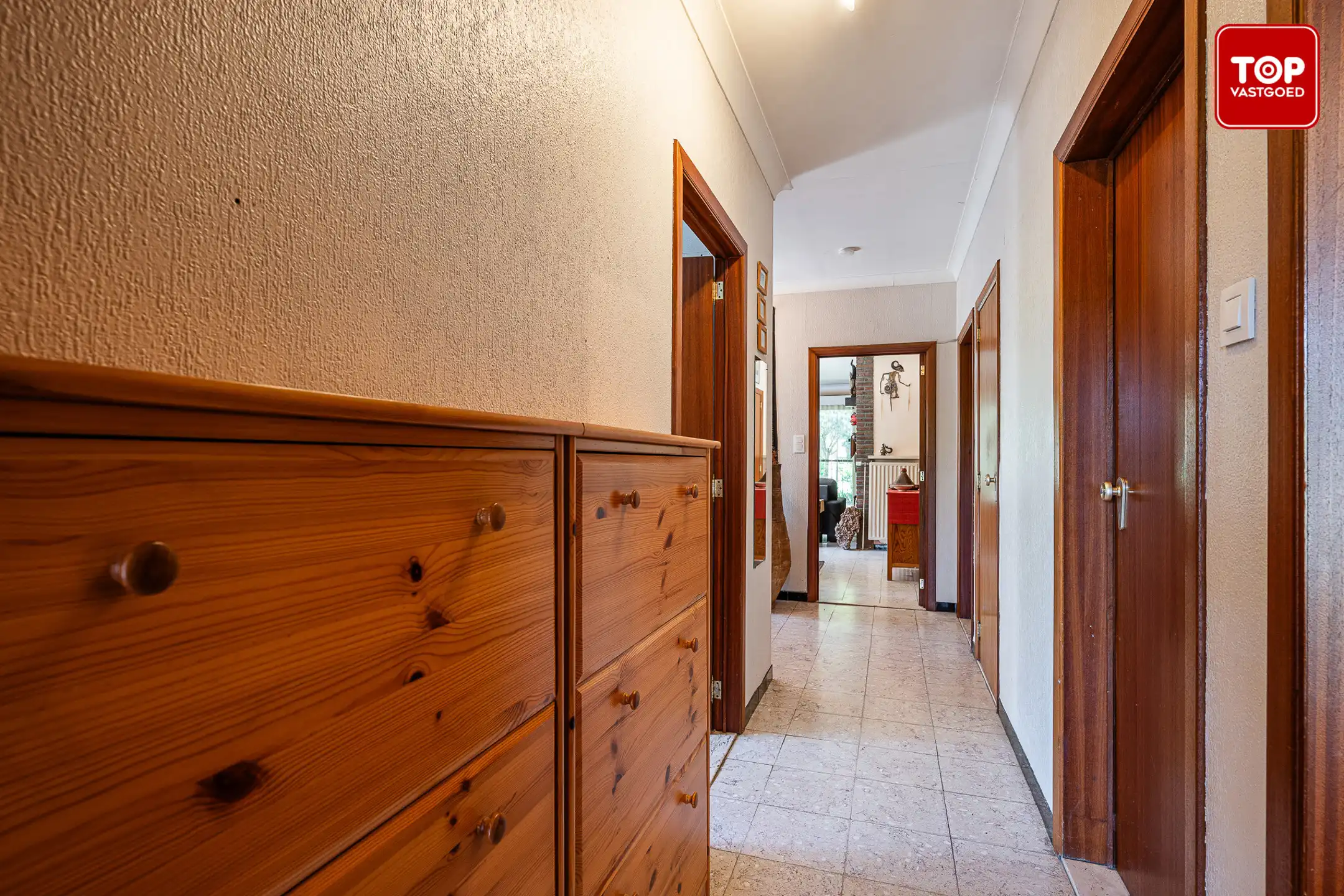 Half open woning met gelijkvloers karakter.  foto 17