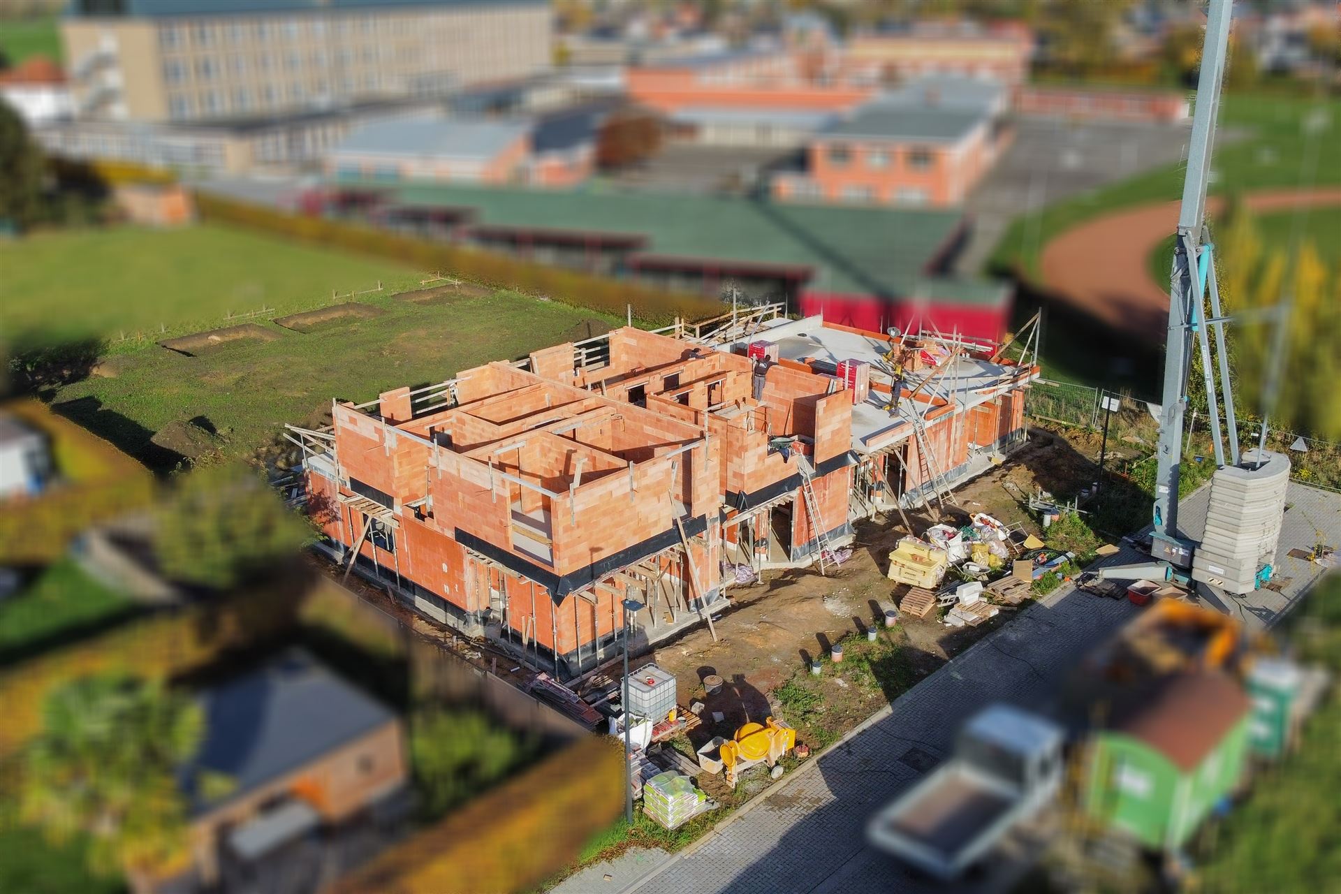 Halfopen nieuwbouw met mog. 4 slpk in een doodlopende straat foto 6