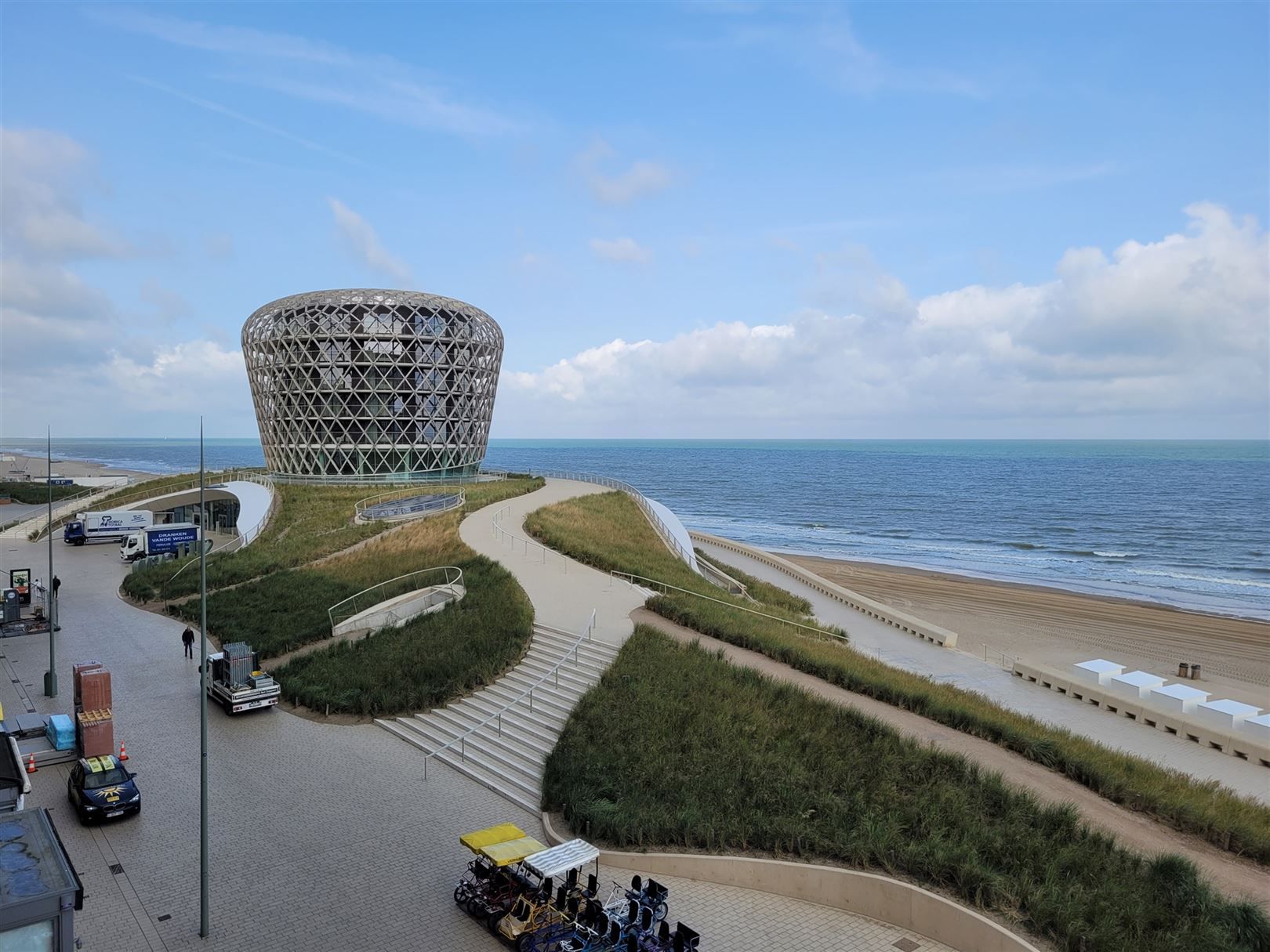 Modern appartement met uitzicht op zee en casino foto 5