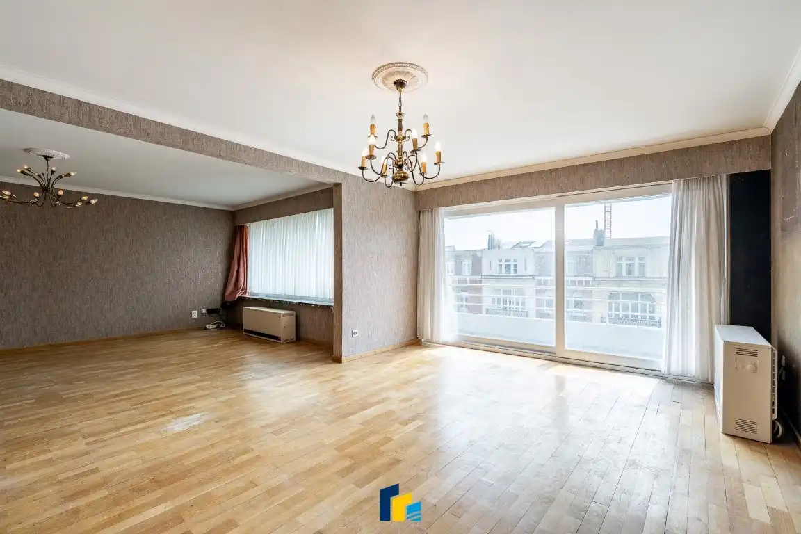 Ruim 2 slpk-appartement met zonnig terras foto 2