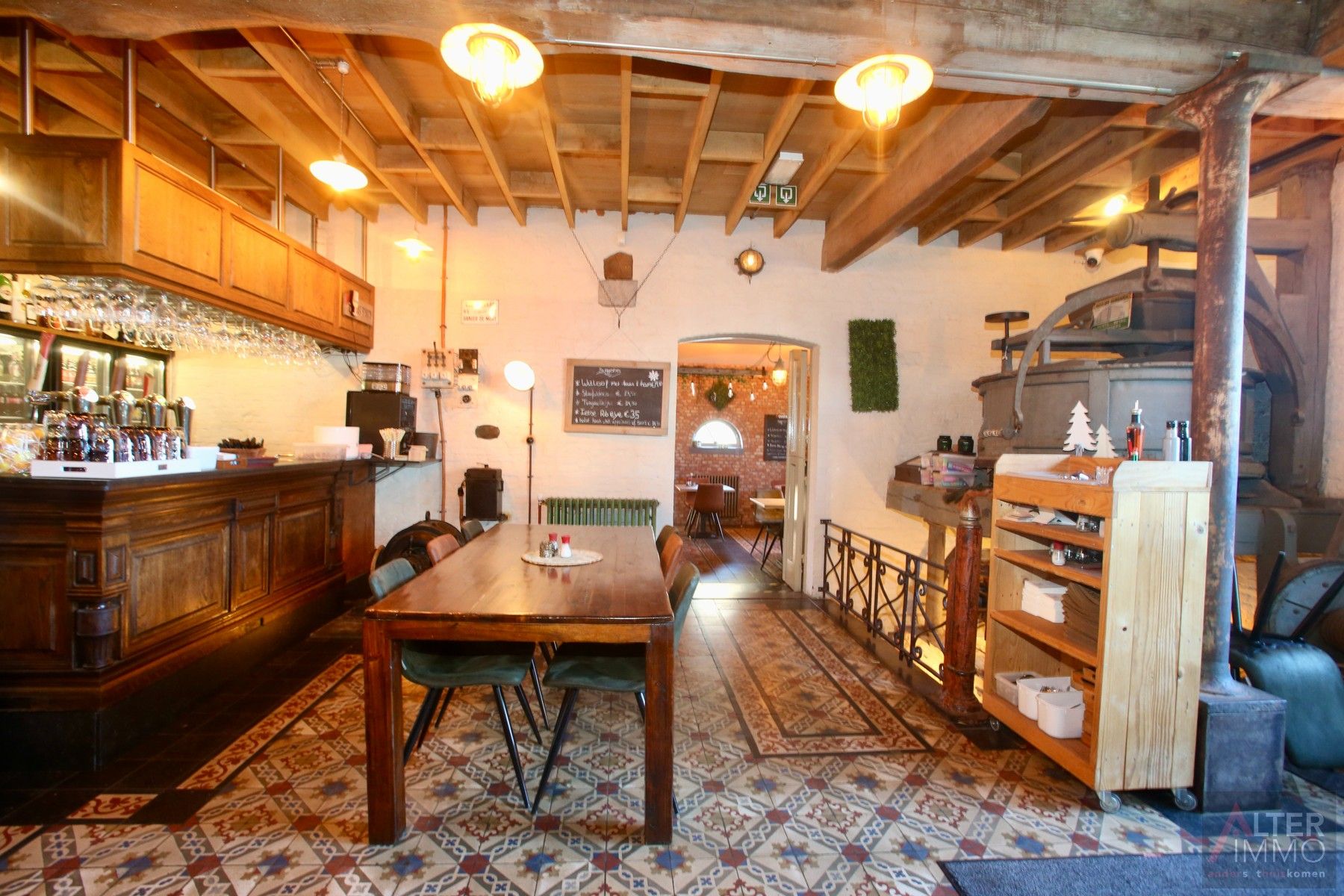 Brasserie De Lemmensmolen (ca. 200m²) met woonst (ca.175m²) foto 3