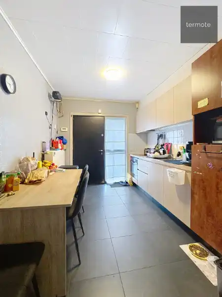 magazijn + woning foto 8