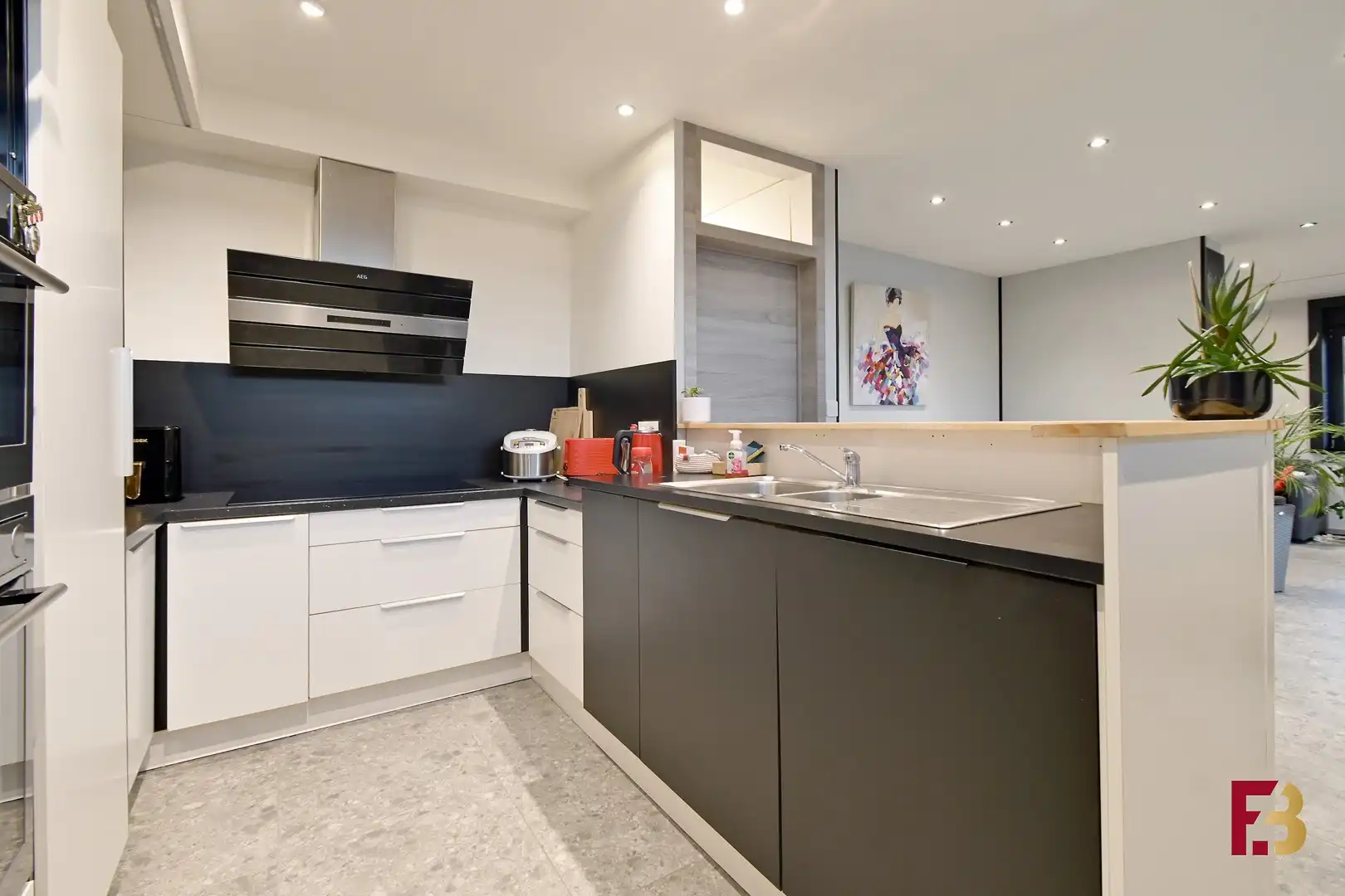 Stijlvol en ruim appartement met terras nabij het centrum van Merelbeke foto 8