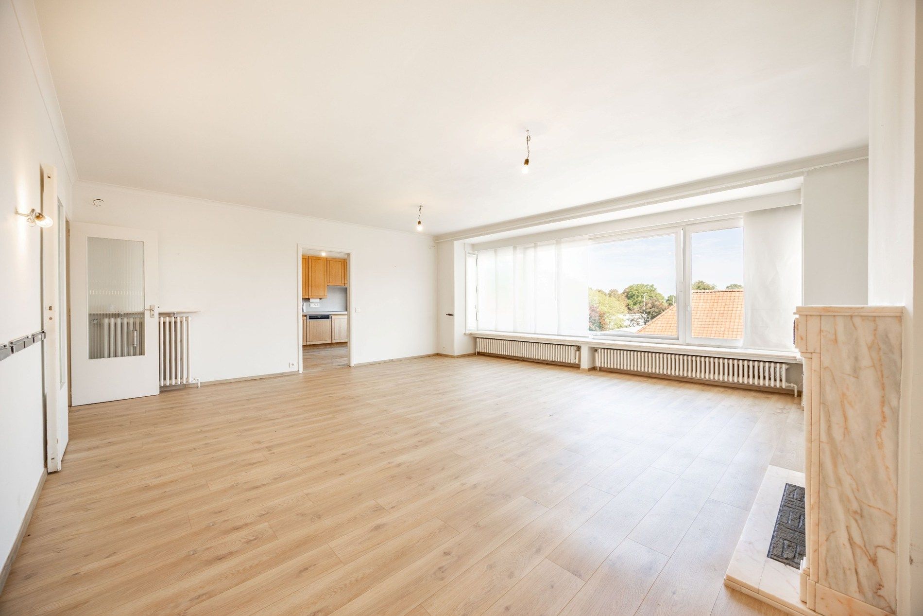 RUIM INSTAPKLAAR APPARTEMENT MET GARAGE foto 6