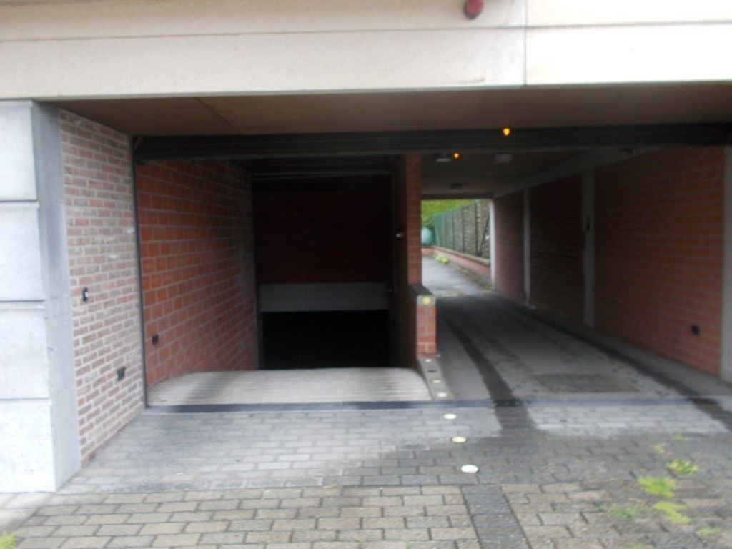 Ondergrondse autostandplaats foto 2