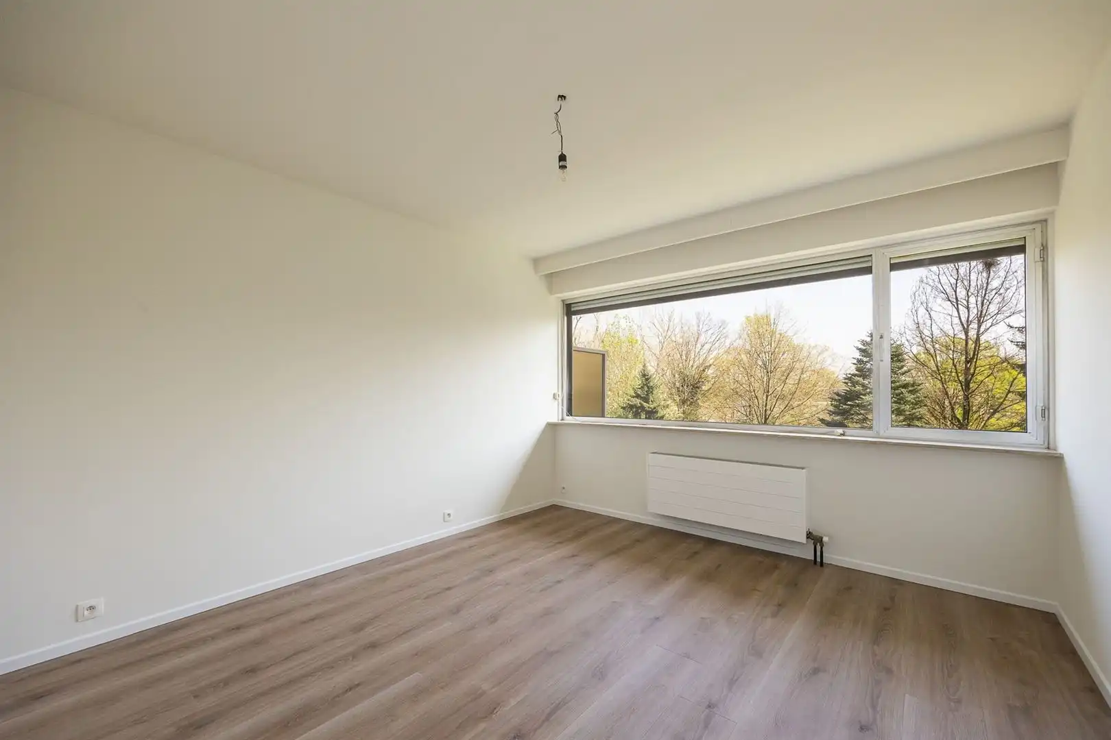 Volledig gerenoveerd appartement met 2 slaapkamers en 2 terrassen!  foto 11