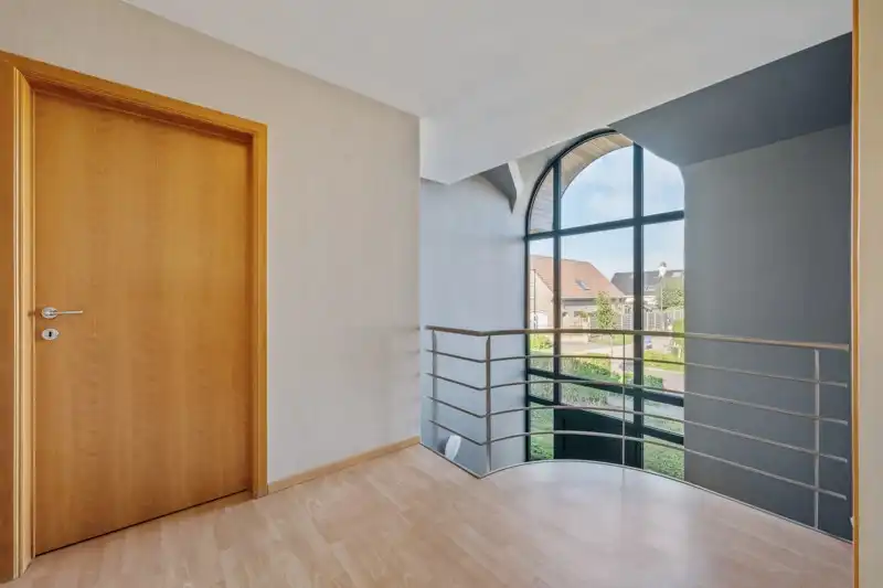 Ruime villa met zwembad  foto 16