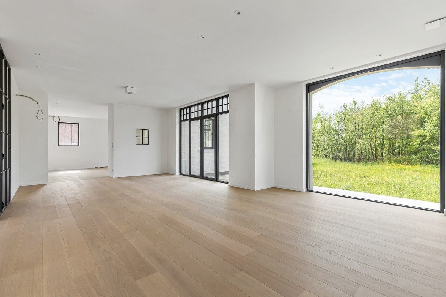 Exclusieve villa in landelijke stijl met 4 slpkrs foto 4