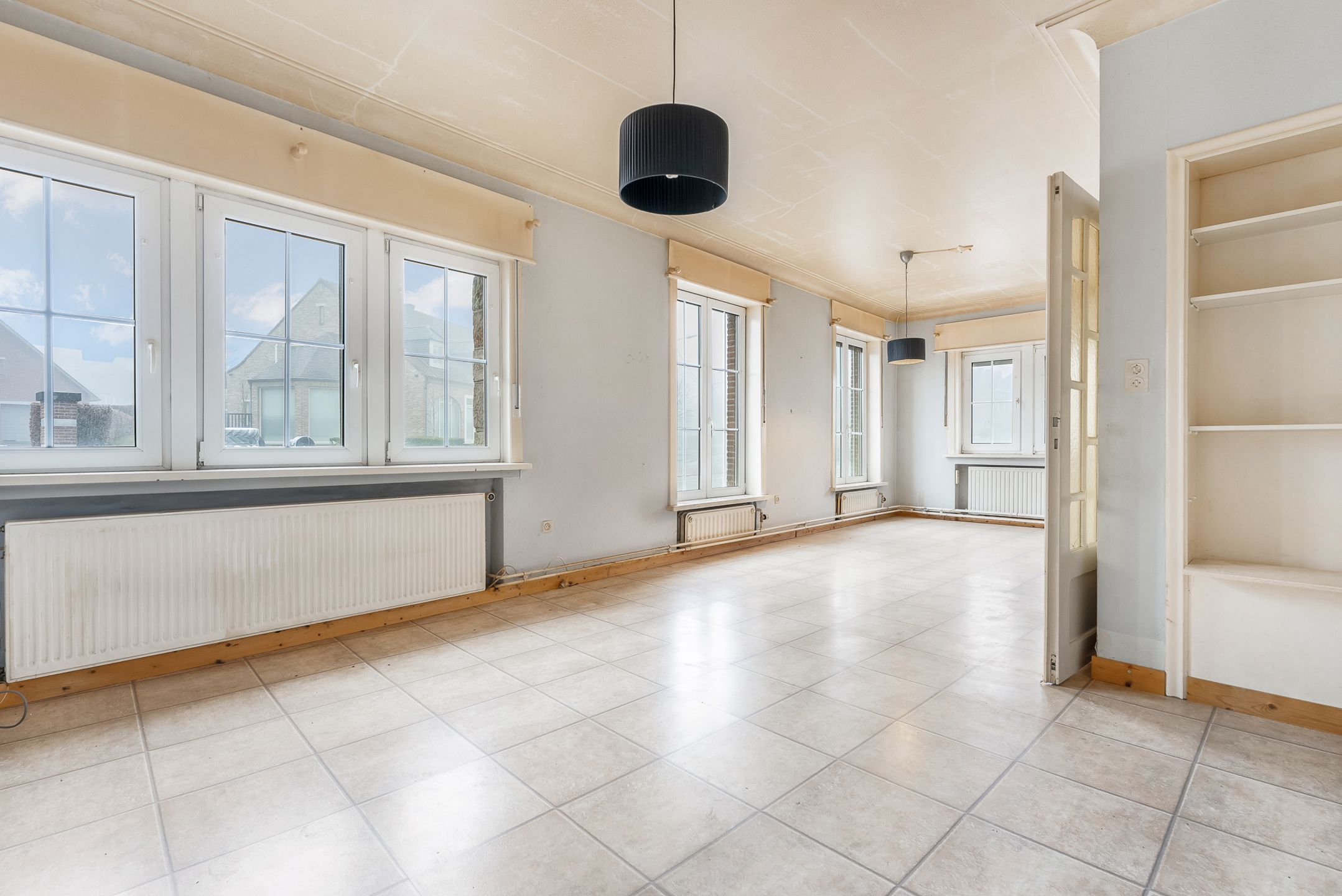 Te renoveren woning inclusief loods te Zichen foto 3