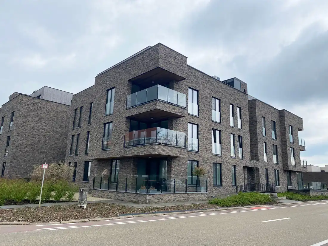 Recent modern appartement te Heusden-Zolder foto {{pictureIndex}}
