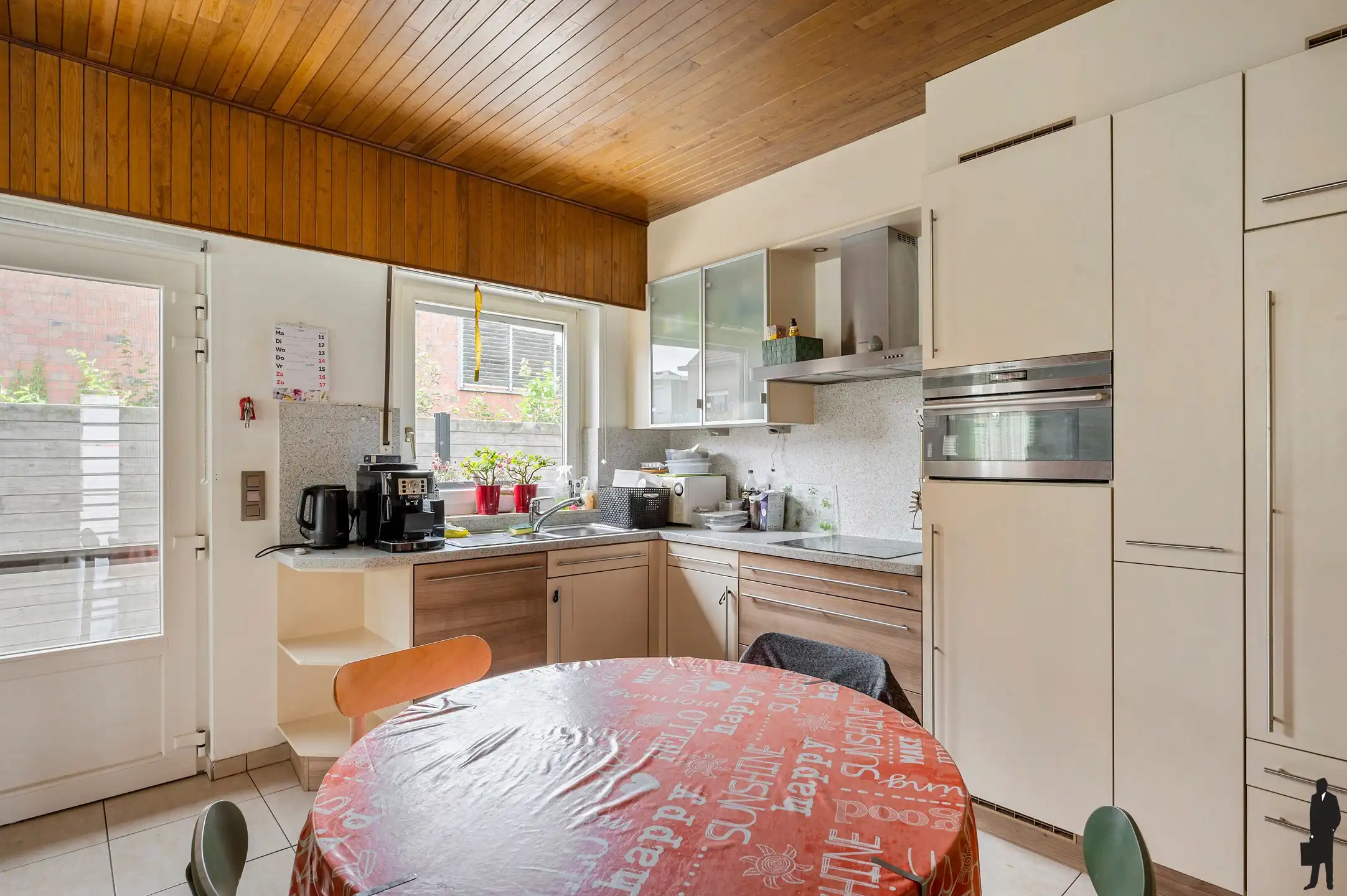 Centraal gelegen vrijstaande woning met 3 slaapkamer en een tuin foto 7