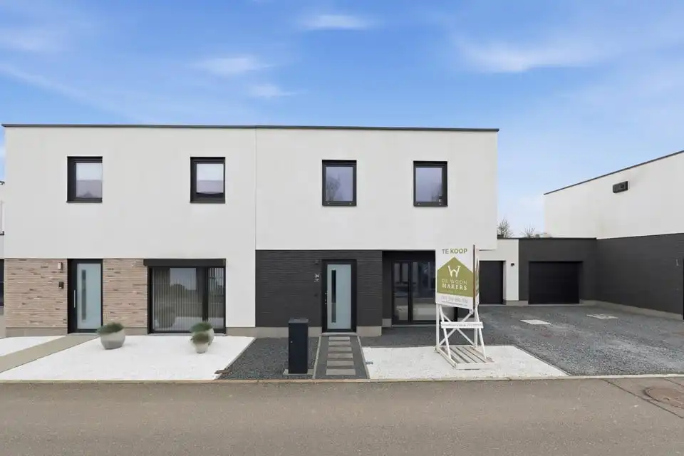 RECENTE GEZINSWONING MET 3SLPK OP CENTRALE LOCATIE TE SINT-TRUIDEN foto {{pictureIndex}}