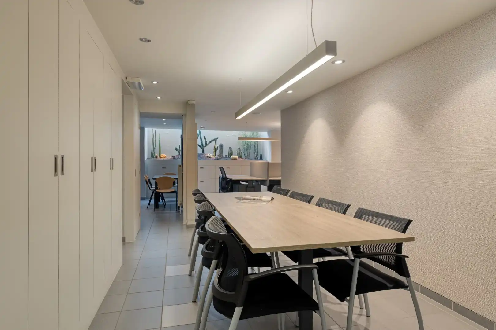 Instapklaar handelspand met ruime kelder en voldoende parking in het centrum van Geel ! foto 23